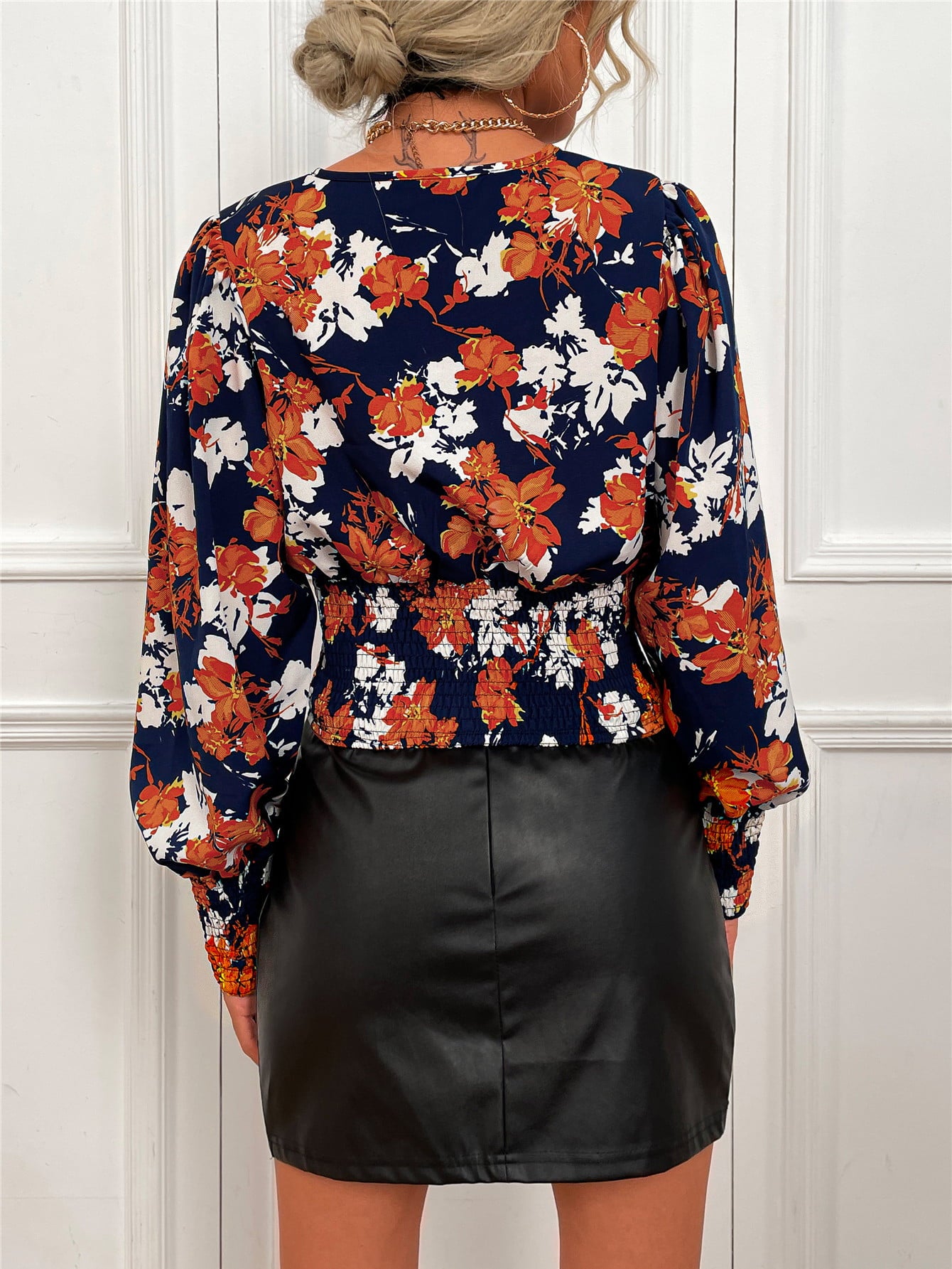 Smocked Floral Print V-Neck Lantern Sleeve Blouse